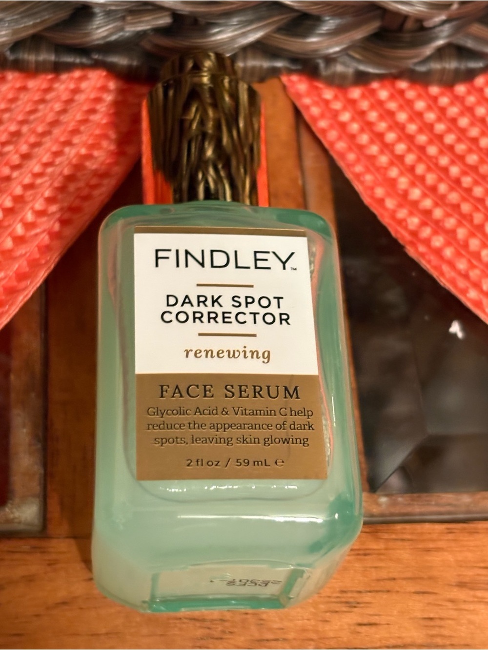 Findley  Dark Spot Corrector  2.0 fl oz. renewing face serum .